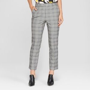 Who What Wear / Target plaid ankle pants size 8